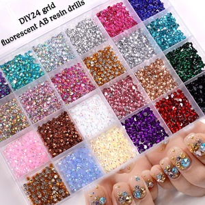 24 Grilles de Breloques Mixtes pour Ongles, 3500 Pièces, Perles en Résine à Dos Plat, Strass Néon Multicolores pour Décoration d'Ongles - Product Image 1