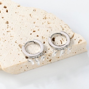 Pendientes de Aro de Acero Inoxidable con Baño de Oro de 18K, Diseño Simple de Alta Calidad, con Diamantes y Circonitas, Modernos, para Mujer - Product Image 6