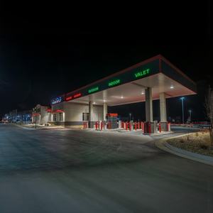 Estructura de Acero Prefabricada Moderna para Estacionamiento, Gasolinera Metálica Ligera y Económica, Centro Comercial con Certificación CWB - Product Image 3