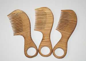 Peigne à cheveux artisanal en bois, doux pour le cuir chevelier, outil de soin des cheveux durable pour un usage quotidien, pour tous les types de cheveux, cheveux élégants - Product Image 2