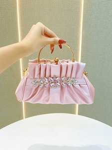 Bolso de noche estilo old money 2026 con pedrería y diseño fruncido para mujer, cartera de mano de PU suave con cierre de beso, <span class=keywords><strong>clutch</strong></span> de lujo para fiesta - Product Image 3