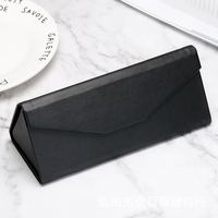 Étui à lunettes pliable noir populaire avec logo personnalisé 2026, étui à lunettes de soleil, étui à lunettes triangulaire