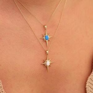 Collier pendentif tête de loup style romantique en acier inoxydable, ornement en forme de fleur pour cadeau, vente en gros - Product Image 1