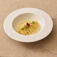 Assiette à soupe et bol à pâtes en céramique à texture pierre écologique de 8/10 pouces, bord large, finition mate, sans danger pour les aliments, pour hôtels et restaurants