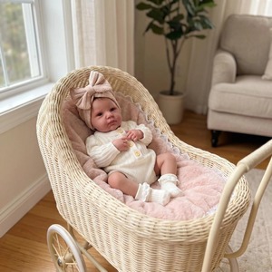 Muñeca de Silicona Reborn con Cuerpo de Tela Suave, Juguetes de Muñecas de 19 Pulgadas, Muñeca Realista para Niñas, Muñecas Reborn de Silicona - Product Image 2