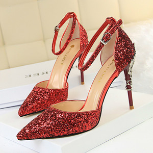 Chaussures élégantes pour femmes OEM personnalisées à bout pointu, talons hauts à paillettes pour soirées en boîte de nuit - Product Image 5