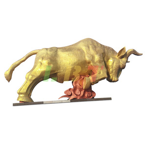Réplica de fibra de vidrio de la escultura de toro de bronce, figura abstracta de animal personalizada para exteriores, montada en el suelo. - Product Image 4