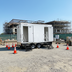 Bagno Portatile di Lusso Personalizzato con Doccia e WC, Rimorchio per Servizi Igienici Stradali - Product Image 1