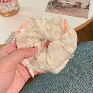 Venta al por mayor verano primavera banda para el pelo Crunchies pulsera elástica accesorios para el pelo diseñador a granel tul encaje Scrunchie con lazo - Product Image 3