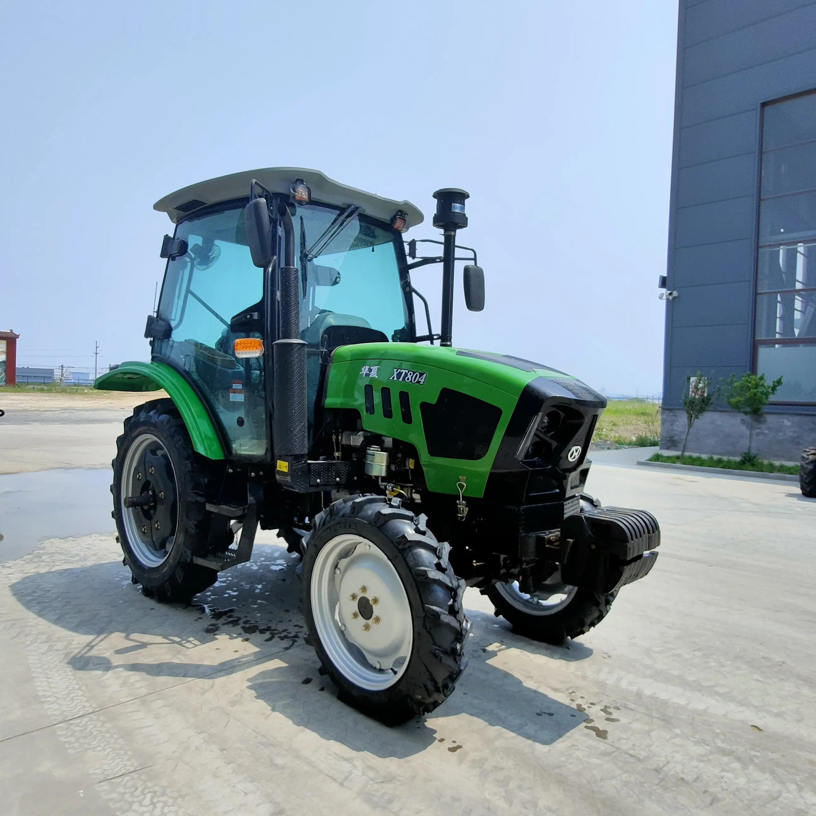 Cina Pertanian Murah Rantai Drive Traktor 90hp Roda Trattorino Traktor 4WD