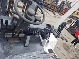 Buen estado Usado <span class=keywords><strong>TCM</strong></span> FD70 FD80 FD100 7 <span class=keywords><strong>Ton</strong></span> <span class=keywords><strong>8</strong></span> <span class=keywords><strong>Ton</strong></span> 10 <span class=keywords><strong>Ton</strong></span> Carretilla elevadora con palanca de cambios lateral - Product Image 3