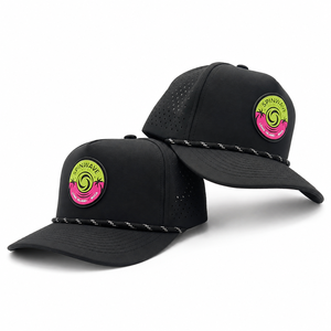 Casquette de golf 5 panneaux avec logo en silicone personnalisé, haute qualité, faible MOQ, fermeture Velcro, séchage rapide, légère, durable, unisexe - Product Image 1