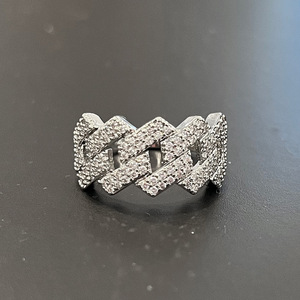 Anello da Cocktail Geometrico F1468 con Zirconia Cubica Creata in Laboratorio, Micro Pavé, Anelli Unisex alla Moda per Feste - Product Image 2