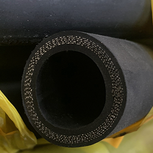 Yüksek kaliteli 2 inç 20 metre aşınmaya dayanıklı kauçuk hortum esnek kauçuk kumaş takviyeli yüksek basınçlı kauçuk hortum tarımsal sulama - Product Image 2