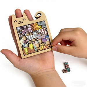 Labirinto in Legno per Gatti, Rompicapo per Allenamento Mentale, Vassoio Portaoggetti dalla Forma Irregolare, Gadget Antistress e Anti-Noia - Product Image 1