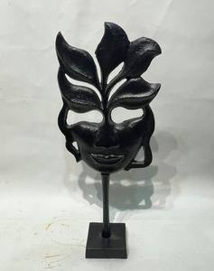 Sculpture en aluminium Midnight Leaf Mask, pièce décorative raffinée et artistique pour espaces de vie, bureaux, hôtels, galeries, prix en gros - Product Image 3