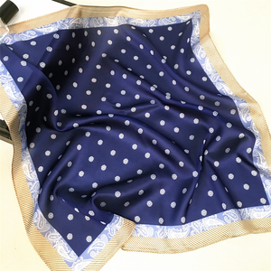 Écharpe carrée cheveux cravate bande pour les femmes de fête d'affaires élégant petit Vintage maigre rétro tête cou soie Satin écharpe - Product Image 1