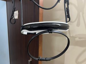 Brida para Caballo de Cuero Genuino de Alta Calidad con Acolchado Suave para Deportes Ecuestres - Product Image 4