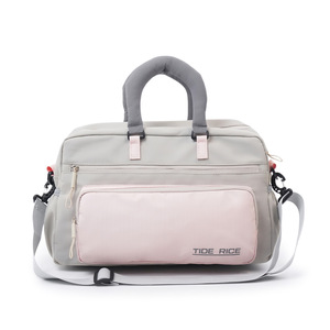 Sac de voyage court en nylon résistant à l'usure avec logo imprimé pour hommes et femmes, sac de sport portable avec sangle détachable - Product Image 5