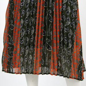 Yindian Factory Wholesale High Waist Long <strong>Skirts</strong> for Women Summer <strong>Pleated</strong> Casual <strong>Skirts</strong> Dark <strong>Green</strong> and Red Color - Product Image 5