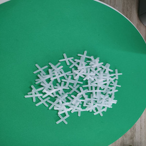 近代的なデザインのプラスチックタイルスペーサーPVC/PE 1.0mm 2.0mm 3.0mmレベリングクリップ十分な在庫があります - Product Image 2