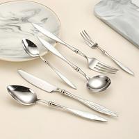 Couverts de table occidentaux en acier inoxydable martelé de haute qualité avec manche, fourchette, couteau, cuillère pour restaurant et usage domestique