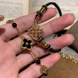 Set di Bracciali Vintage a Quadrifoglio, Bracciali Impilabili con Catena Intrecciata Placcata Oro Stile Old Money per Donna, Regalo di Gioielleria per Feste - Product Image 6