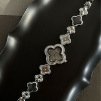 Montre-bracelet pour femme 9695 fournie par l'usine, mouvement à quartz, cadran en nacre, affichage à aiguilles, idéale pour les diffusions en direct sur TikTok