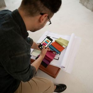 Diseño de Productos Avanzado y Maestría Estratégica en UX: Armonización entre Ingeniería Funcional y Narración Visual Inmersiva - Product Image 3
