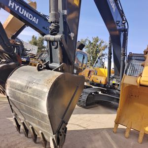 Versiones personalizadas de las nuevas excavadoras Hyundai TH215C y 220lc-9S Bombas principales Kawasaki Motores Cummins Componentes del motor central incluidos - Product Image 2