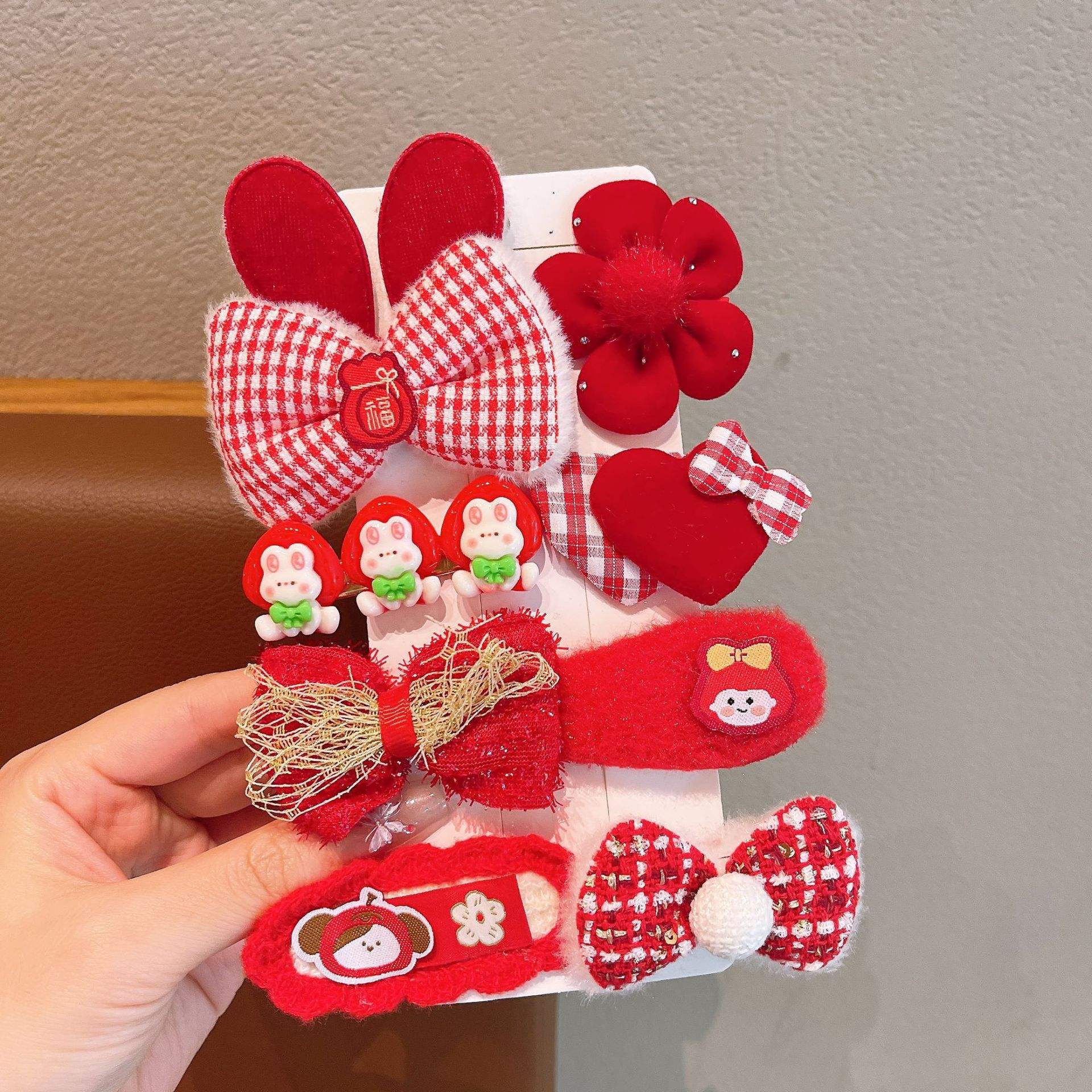 2 Rabbit Ears Lucky Bag Bow