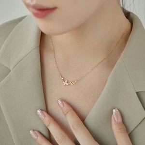 Collar con Colgante de Hoja de Olivo Dylam para Mujer, Plata S925, Circonita Cúbica, Cadena con Dije de Hojas, Joyería Elegante y Delicada - Product Image 3