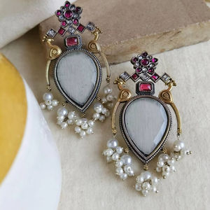 ต่างหูเงินมีสไตล์จากสารออกซิไดซ์ทำจากหิน Monalisa เป็นผลิตภัณฑ์แฮนด์เมดจำนวนมาก - Product Image 1