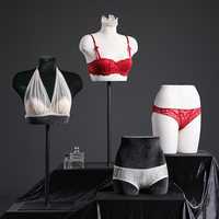 Halbkörper-Schaufensterpuppe für Unterwäsche, BH und Slip Präsentation in Bekleidungsgeschäften Grenzüberschreitendes Sexy Unterwäsche-Modell