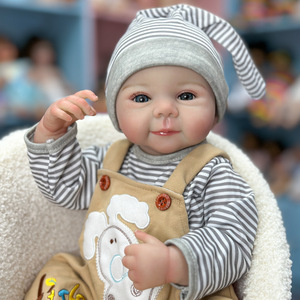 Nouveau produit 2026 : Poupée Reborn de 50 cm avec visage souriant, vente en gros pour les poupées préférées des enfants - Product Image 1