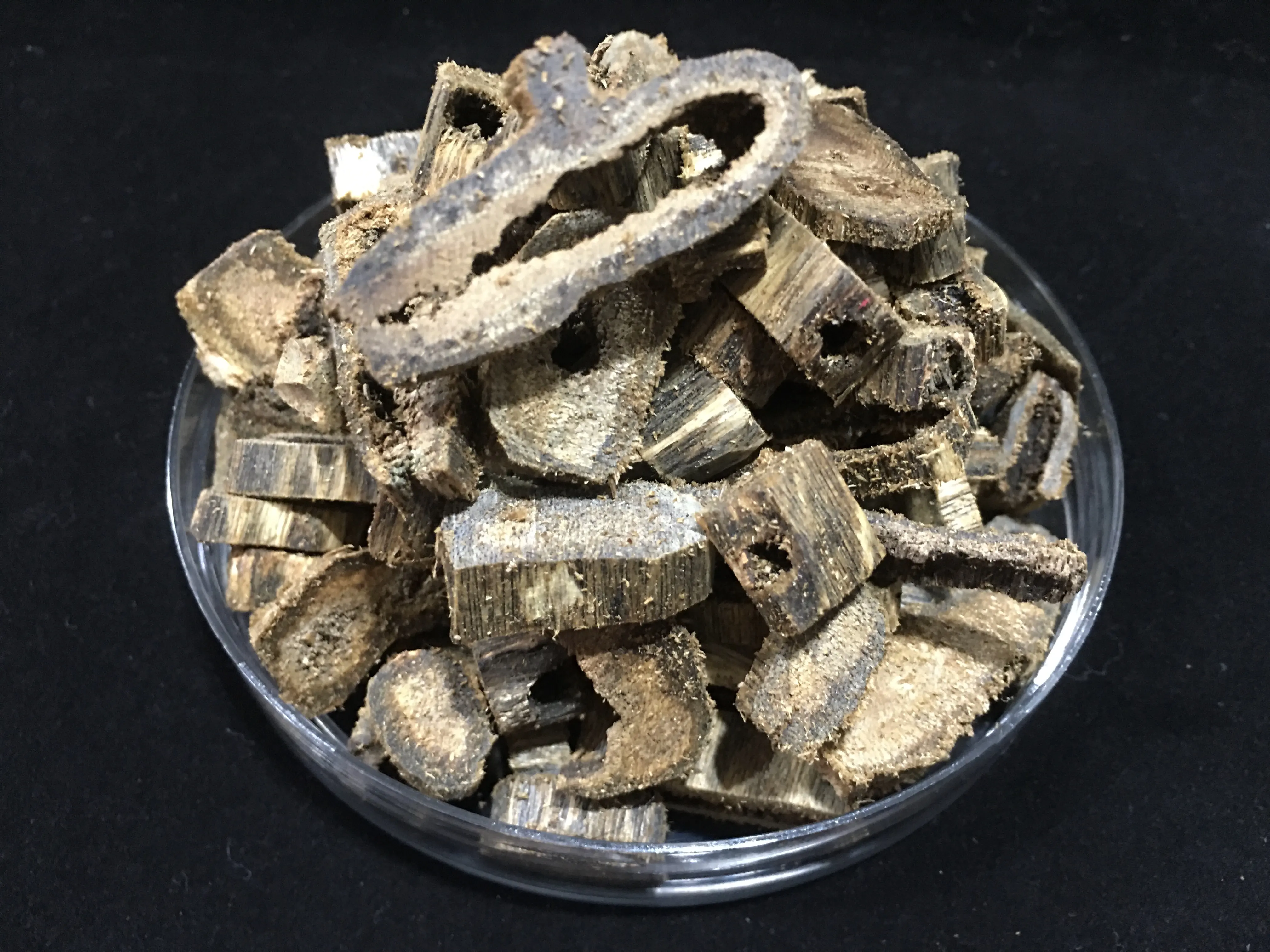 Wholesale high quality authentic kynam Chi nan agarwood lump bakhoor bukhoor agarwood oud wood chips