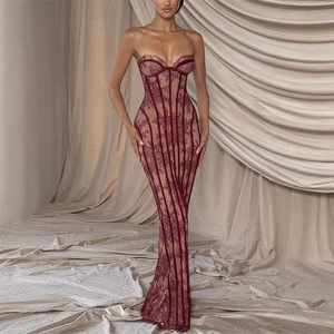 <span class=keywords><strong>Robe</strong></span> longue moulante sexy en dentelle sans bretelles <span class=keywords><strong>pour</strong></span> femme, avec rayures verticales exquises, effet amincissant sur les hanches, idéale <span class=keywords><strong>pour</strong></span> les soirées et <span class=keywords><strong>d</strong></span>îners. - Product Image 4