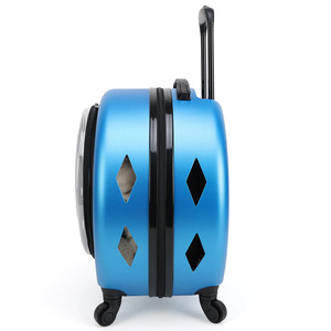 Transportín Redondo Transparente para Mascotas con Ruedas, Color Azul Claro, Capacidad 8000 - Product Image 4