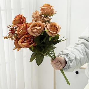 Ramo de Rosas Artificiales de 9 Ramas y 6 Cabezas, de Seda, Alta Simulación, para Decoración de Bodas y Hogar, Estilo Clásico, Arreglo Floral - Product Image 2