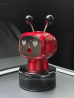 Nouveau diffuseur d'aromathérapie intelligent et créatif de luxe, robot automatique à pulvérisation, diffuseur d'aromathérapie en plastique pour tableau de bord de voiture, longue durée
