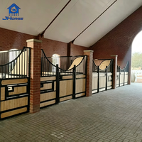 Façades de boxes pour chevaux européennes CE, galvanisées à chaud et thermolaquées, en bambou, pour clubs équestres commerciaux, personnalisables