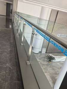 304 מפעל oem/odm סיפק התקנה קלה להתקנה מוט נירוסטה מעקה עמודה חיצונית עבור מדרגות בית חולים - Product Image 5