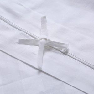 Copripiumino bianco di alta qualità per biancheria da Hotel all'ingrosso 300TC <span class=keywords><strong>Set</strong></span> di <span class=keywords><strong>lenzuola</strong></span> da 3cm <span class=keywords><strong>Set</strong></span> di biancheria da letto in cotone 100% a strisce - Product Image 4