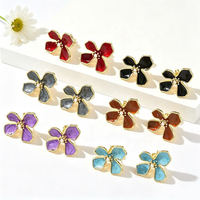 Anting Bunga Enamel Merah Vintage FM-LAE0874, Anting Bunga Tembaga Berlapis Emas, Anting Bunga Merah, Perhiasan Grosir