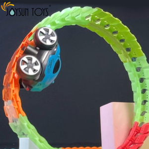 Piste de course pour garçons et enfants, 192 pièces de pistes de <span class=keywords><strong>voiture</strong></span> magiques flexibles et interchangeables qui brillent dans le noir avec lumière LED pour la course 2022 nouveaux articles - Product Image 4