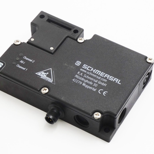 Nouveau Contrôleur de programmation PLC d'automatisation industrielle <span class=keywords><strong>AZM161</strong></span> B ST1-AS d'origine, prêt à l'emploi en entrepôt - Product Image 1