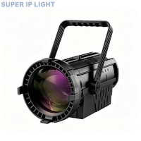 Lumière LED COB 200W à zoom électrique CRI≥95 DMX512 à gradation linéaire pour studio de production vidéo