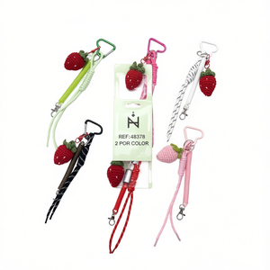Portachiavi all'uncinetto a forma di fragola, 2 pezzi per colore, ciondolo alla moda - Product Image 2
