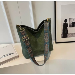 2026 New Arrival Minimalist Niche Design Shoulder Bag for Women Large Capacity Crossbody <b>Tote</b> Bag with Logo Fashionable Handbag - Product Image 5