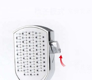 Doccetta Multifunzionale Portatile a Pressione con Pettine Ecologico <span class=keywords><strong>per</strong></span> la Pulizia e il Bagno degli Animali Domestici - Product Image 3